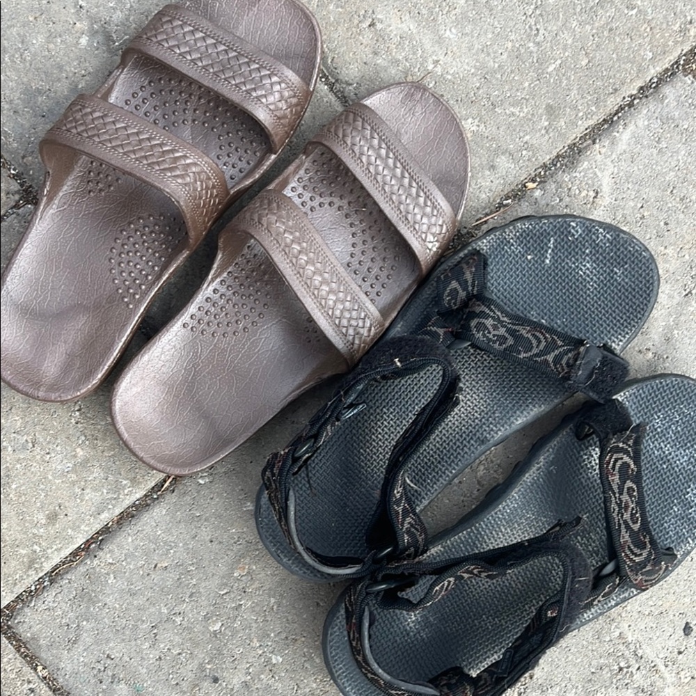 set of Unisex/non-gendered sandals: Teva + Surfware Hawaiian slides